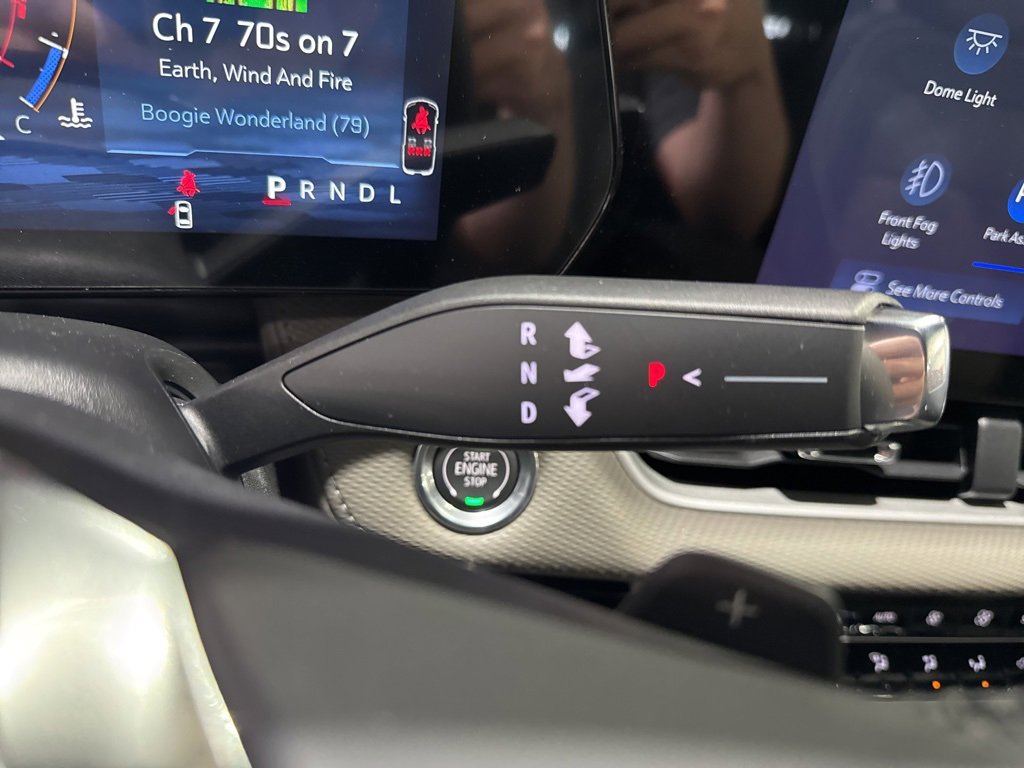 New 2026 Chevrolet Equinox LT w/ Convenience Package II image 24
