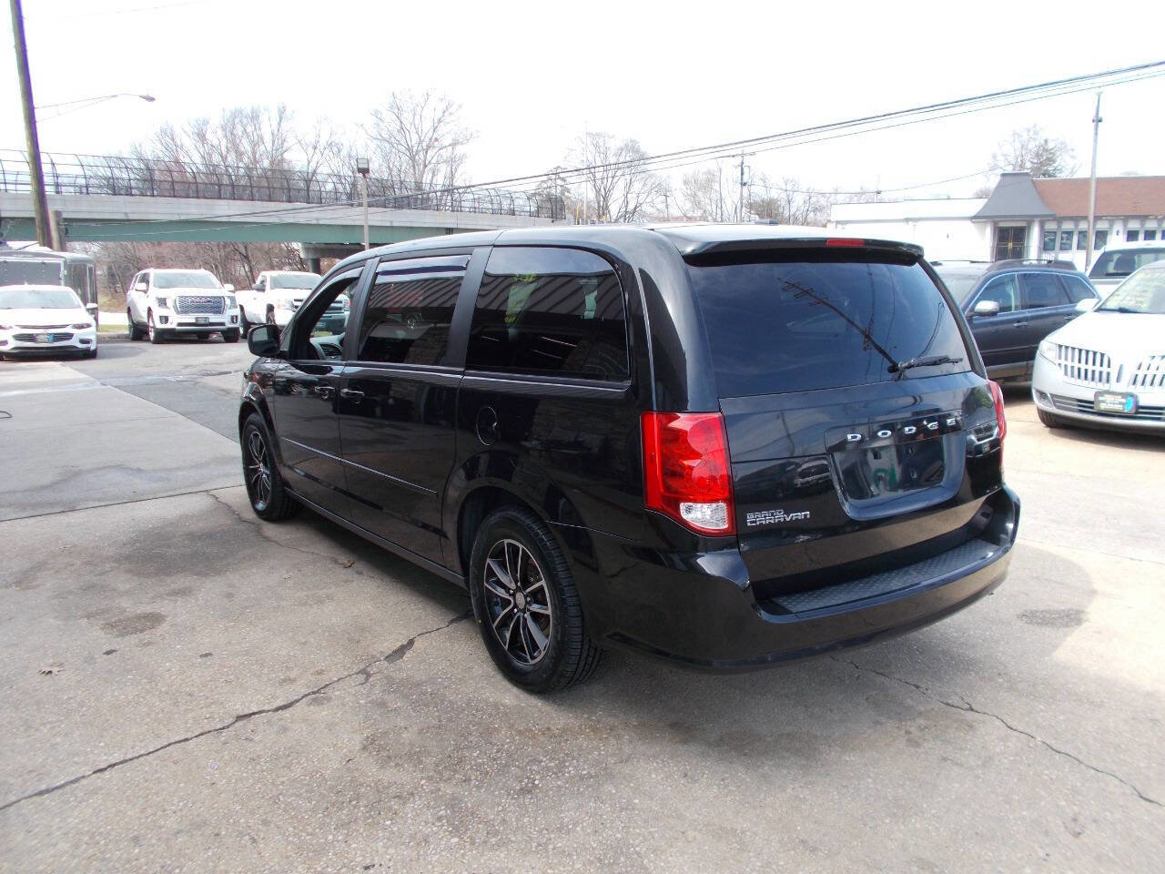 Used 2015 Dodge Grand Caravan SE w/ Quick Order Package 29E SE FWD image 5
