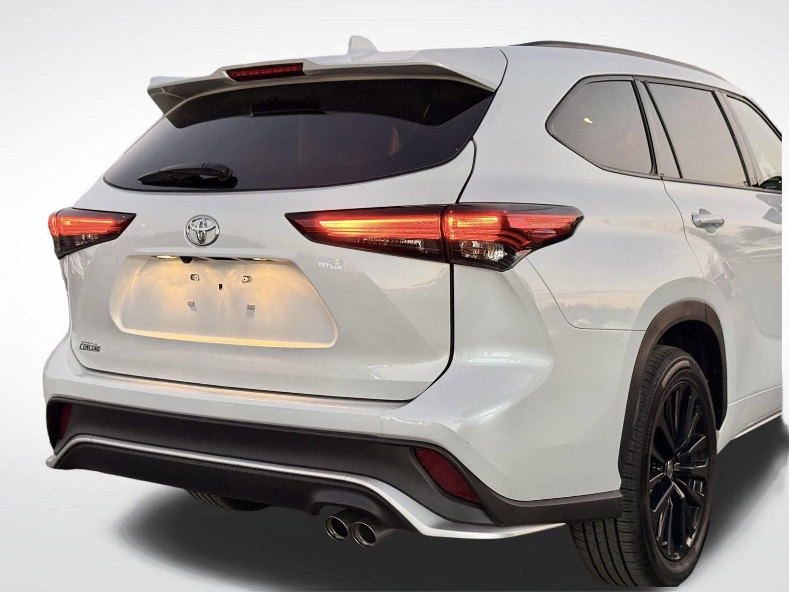 Used 2023 Toyota Highlander XSE image 7