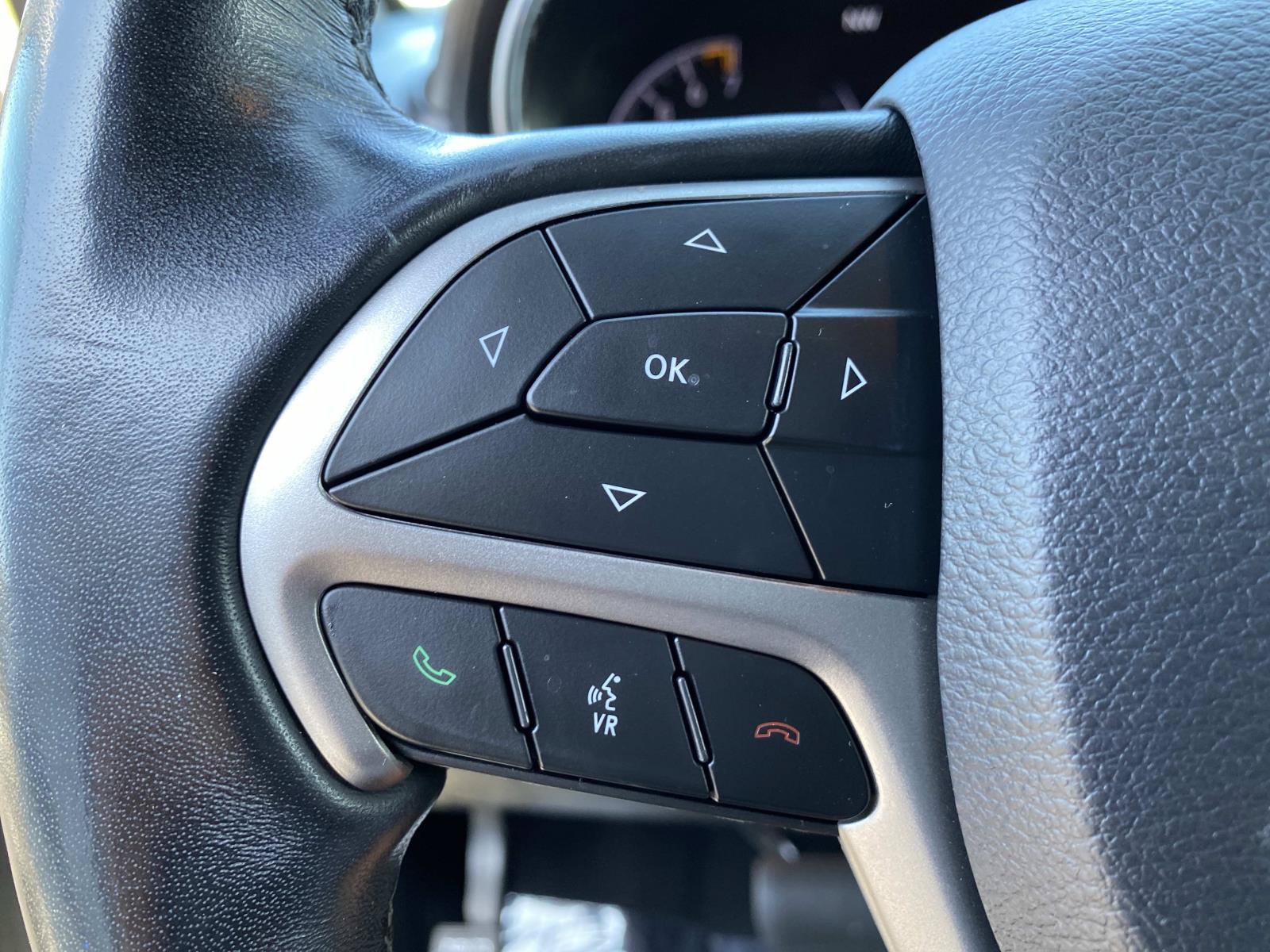Used 2020 Jeep Grand Cherokee Overland AWD/4WD image 20