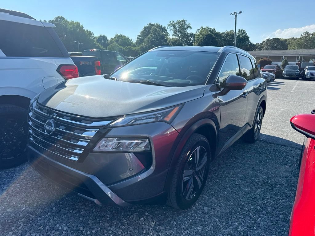 Used 2026 Nissan Rogue SL AWD/4WD image 1