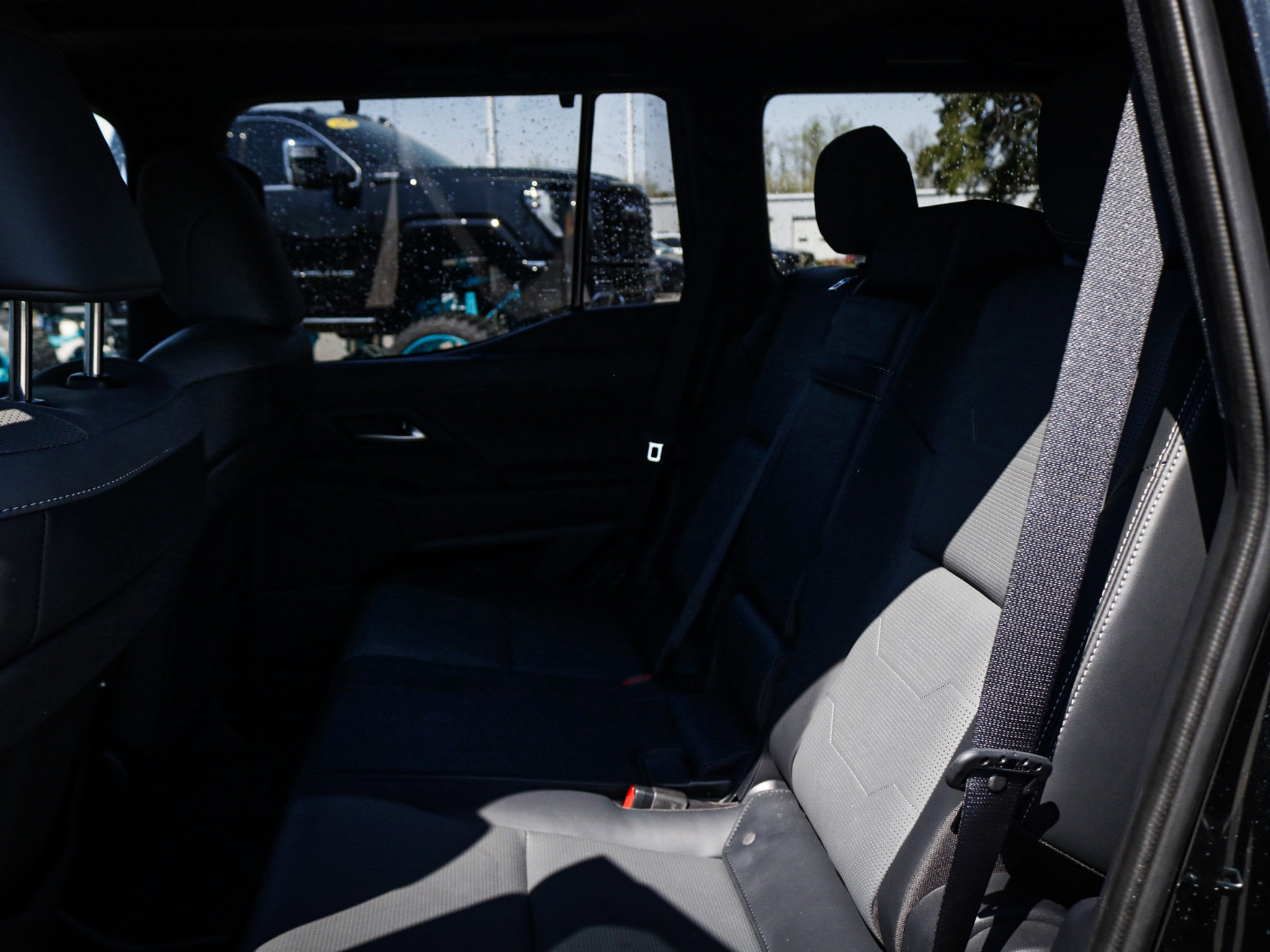 Used 2024 Lexus GX 550 w/ Accessory Package (31) image 8