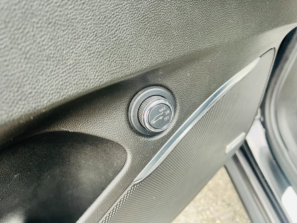 Used 2022 Buick Enclave Premium w/ Experience Buick Package image 18