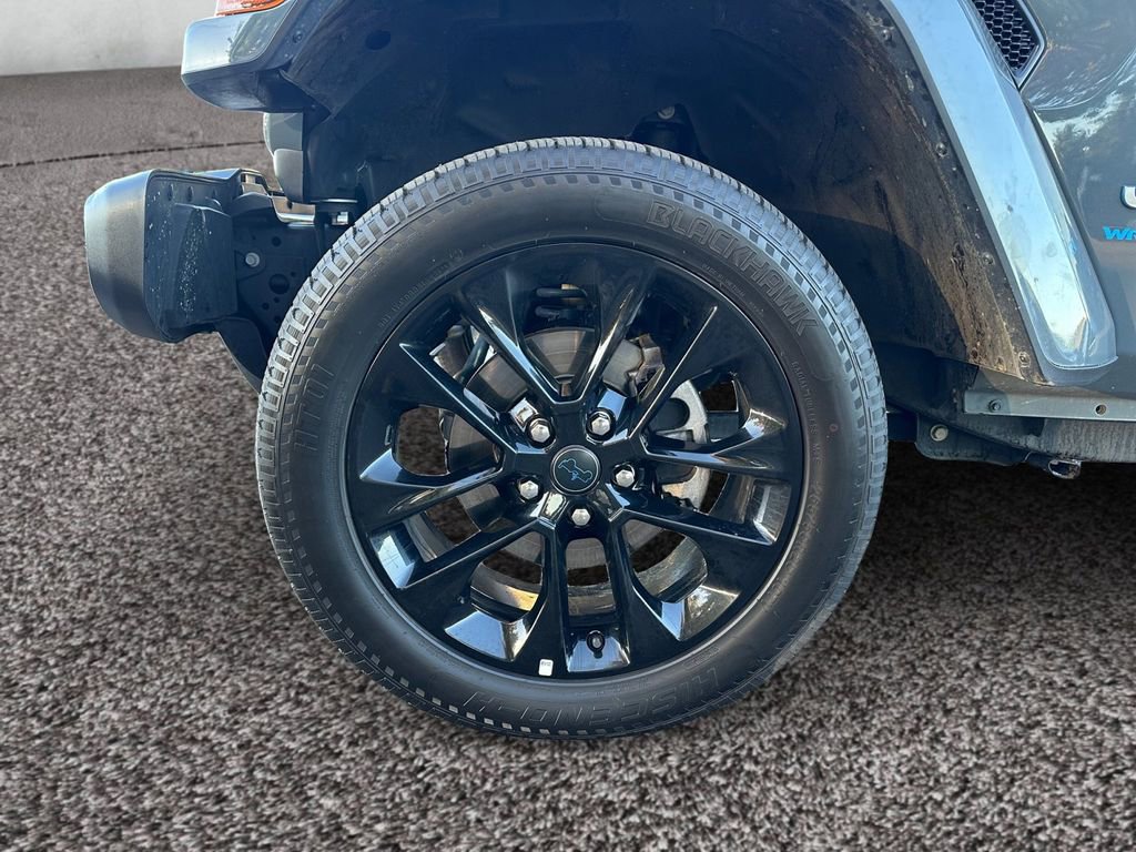 Used 2024 Jeep Wrangler Unlimited Sahara image 10