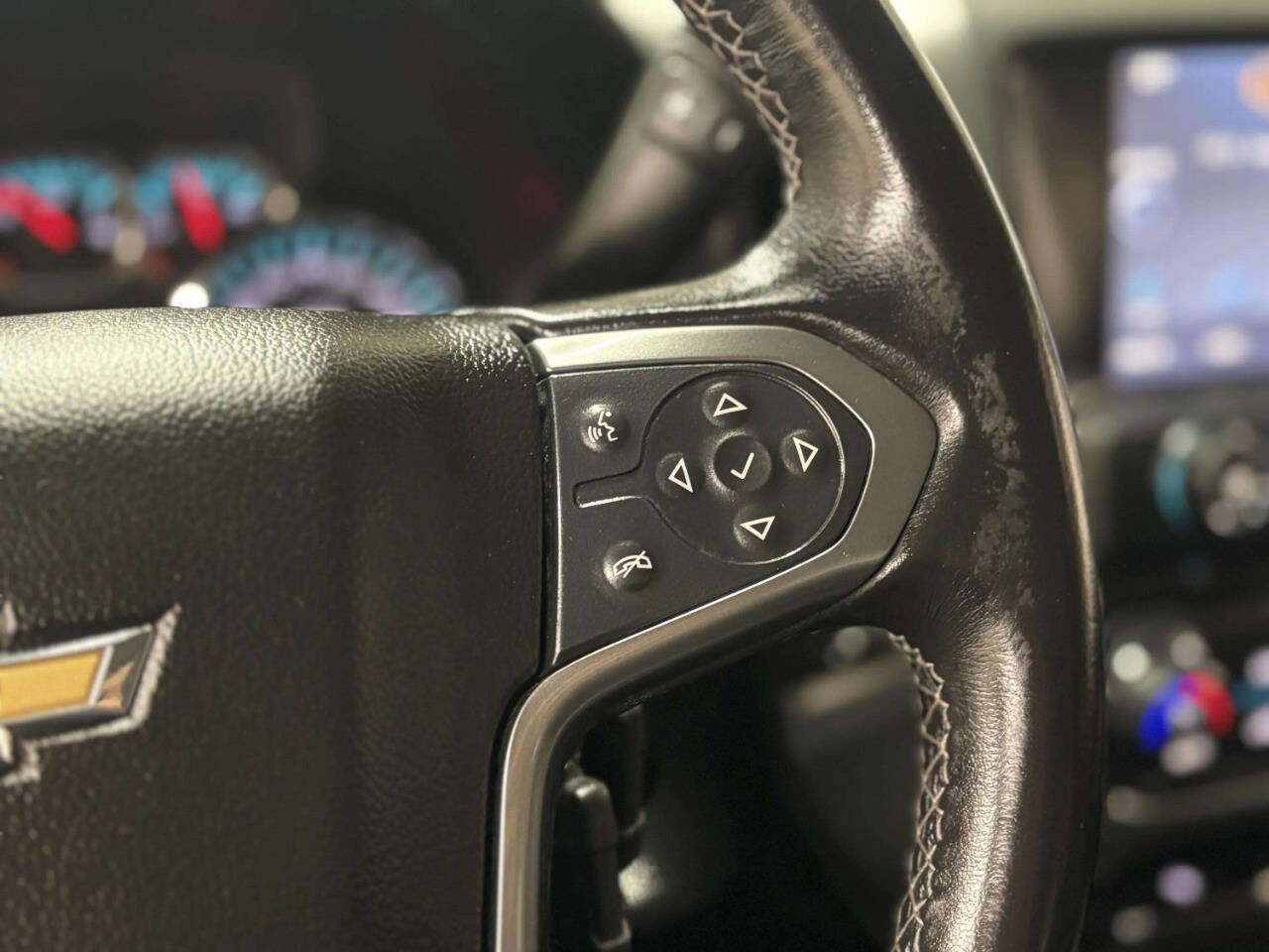 Used 2015 Chevrolet Silverado 2500 LT w/ LT Convenience Package AWD/4WD image 28