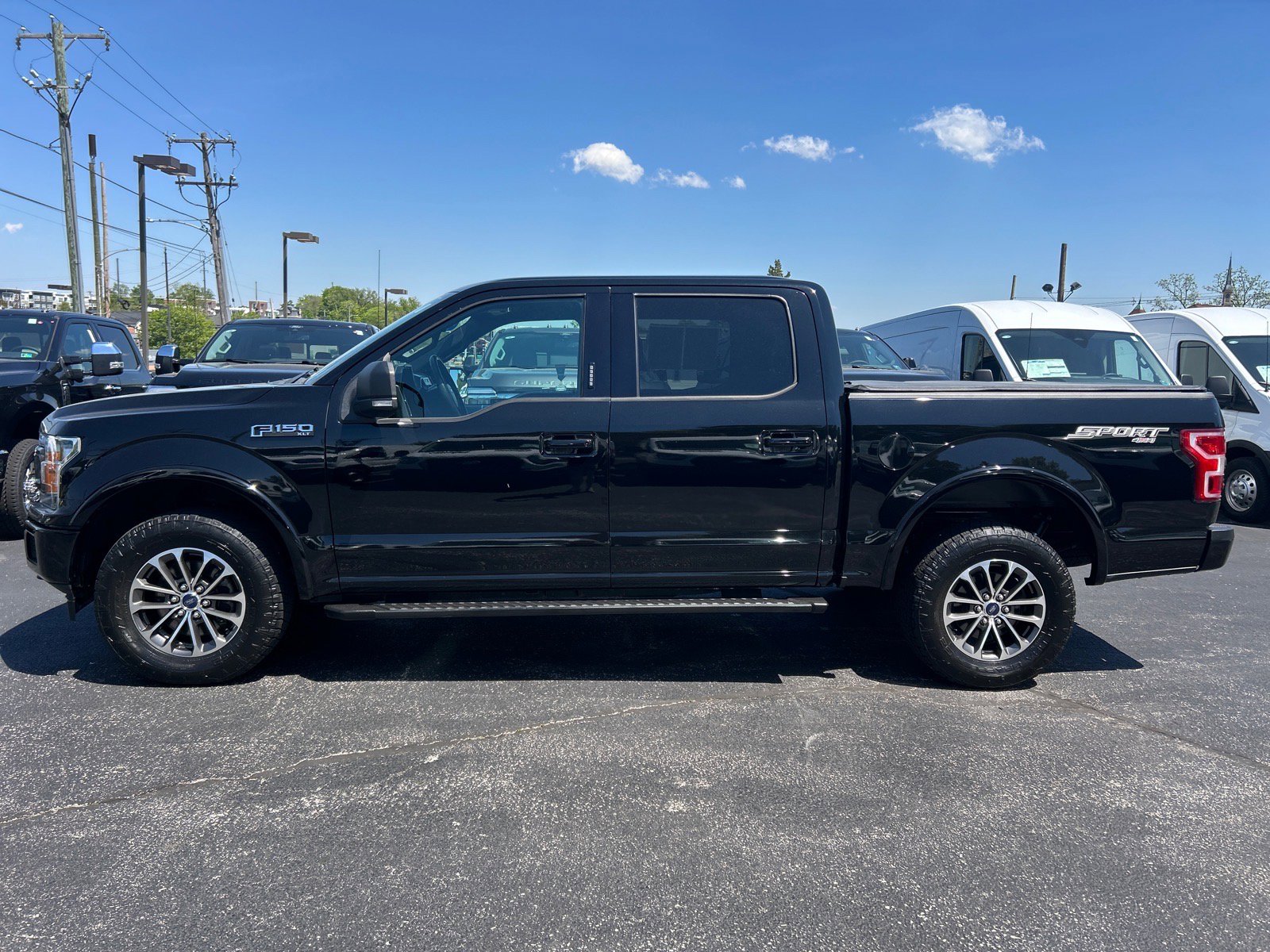 Used 2018 Ford F150 XLT w/ Equipment Group 302A Luxury AWD/4WD image 4