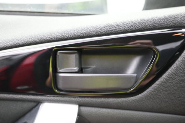 Used 2018 Mitsubishi Eclipse Cross LE AWD/4WD image 11