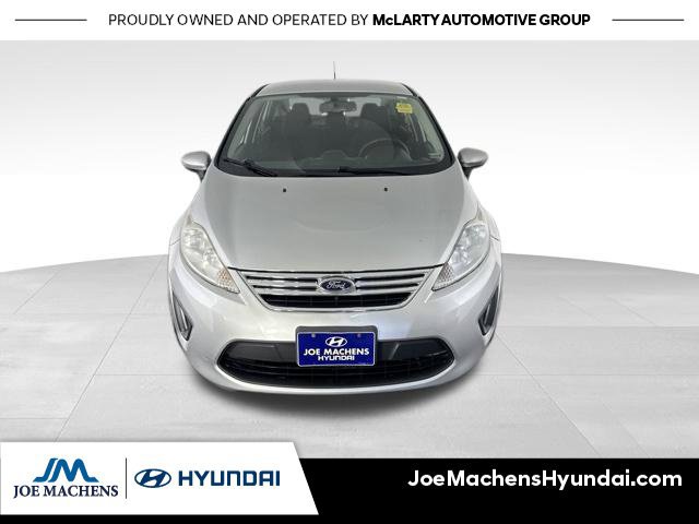 Used 2013 Ford Fiesta SE FWD image 2