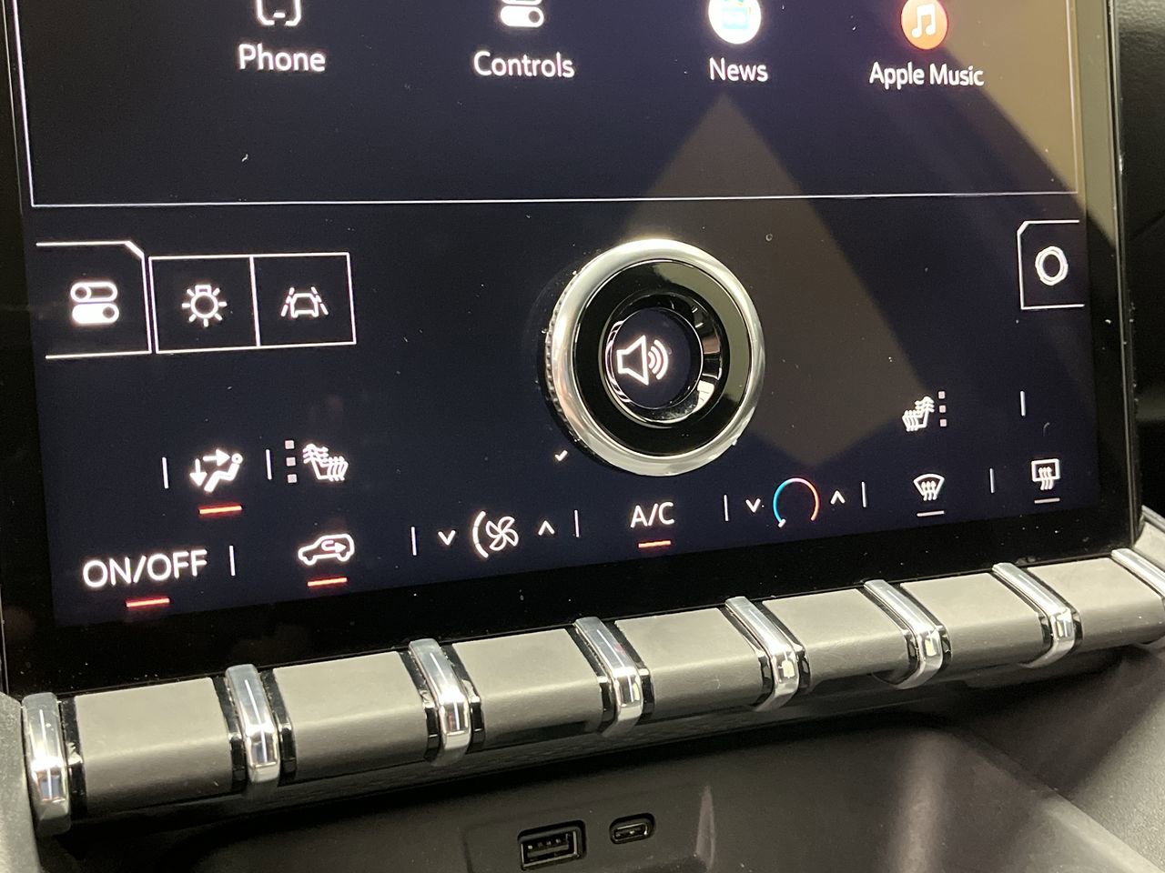 Certified 2025 GMC Terrain Elevation w/ Black Edition AWD/4WD image 19