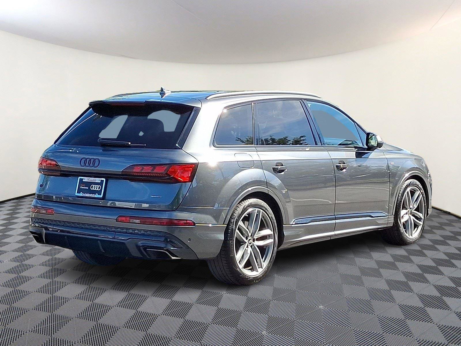 Used 2026 Audi Q7 3.0T Prestige w/ Prestige Package AWD/4WD image 6