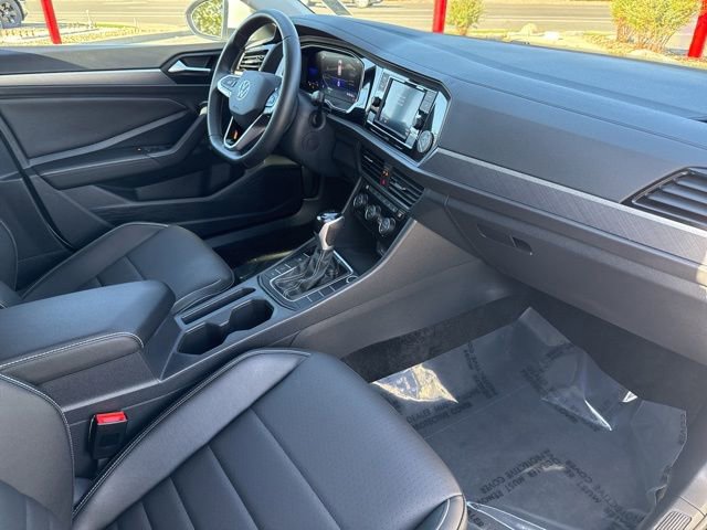 Used 2024 Volkswagen Jetta SE image 30