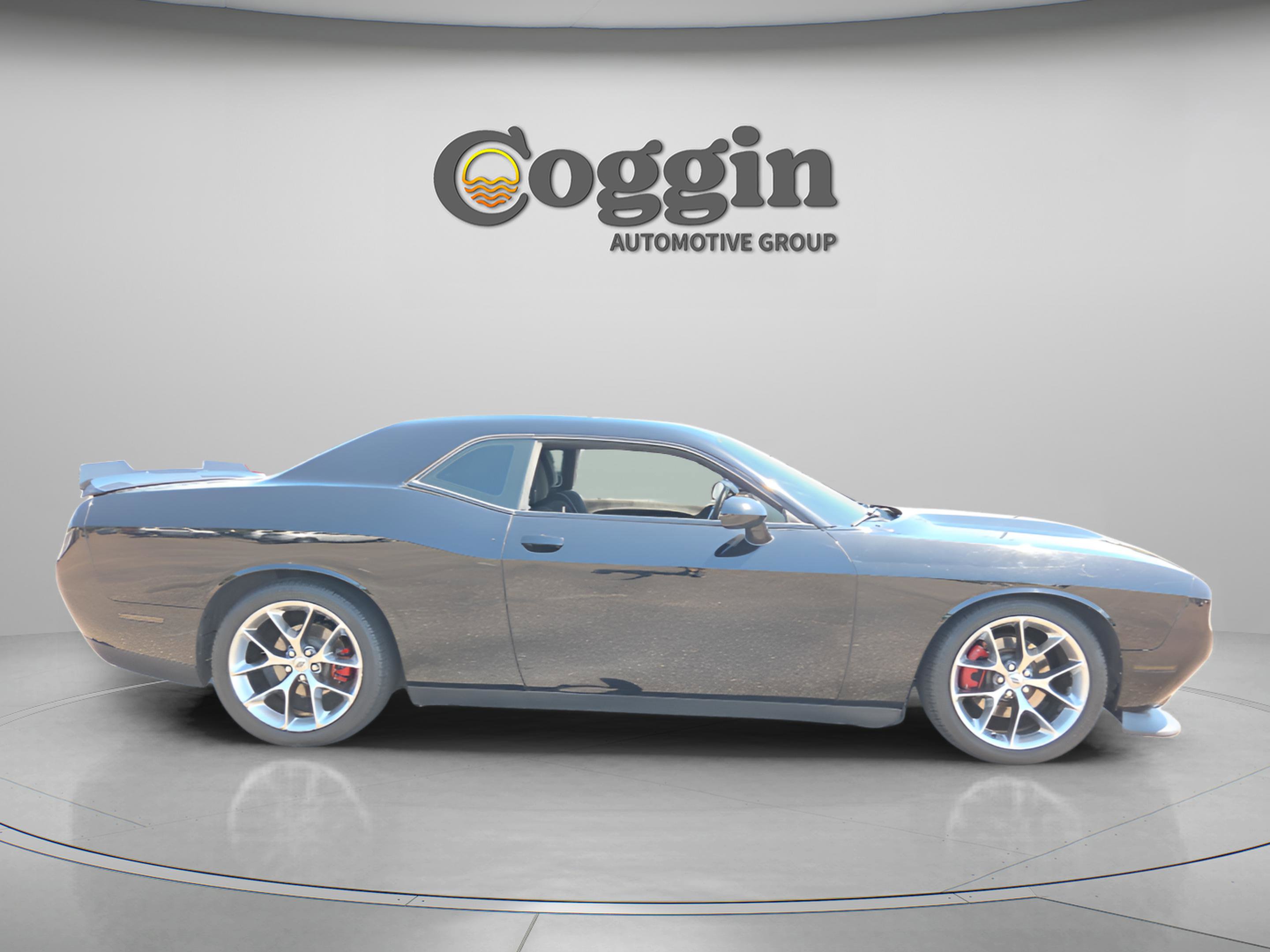 Used 2022 Dodge Challenger GT image 6