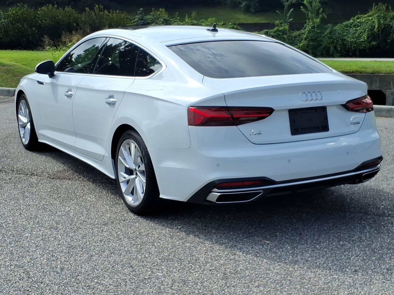 Used 2022 Audi A5 2.0T Premium w/ Convenience Package AWD/4WD image 10