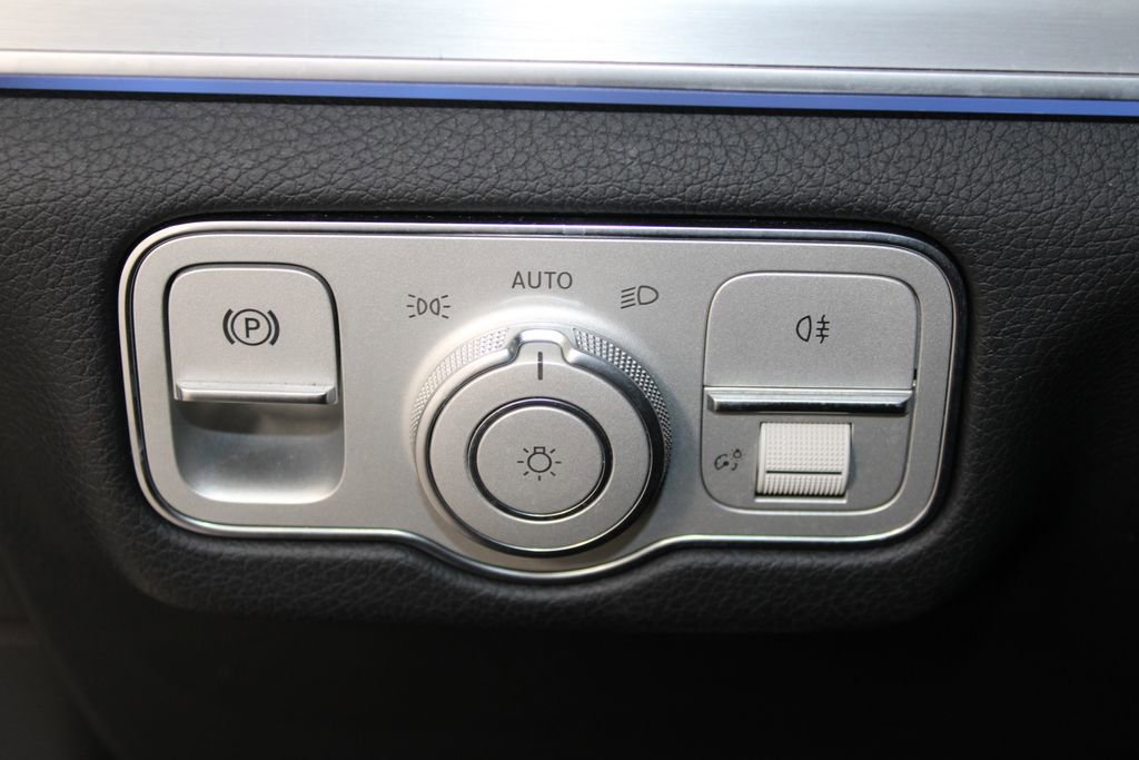 Used 2024 Mercedes-Benz GLE 450e 4MATIC image 43