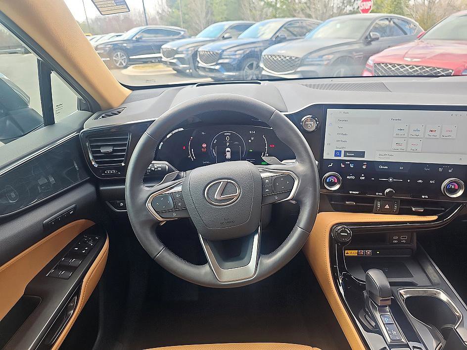 Used 2022 Lexus NX 350h NX 350h Premium image 18