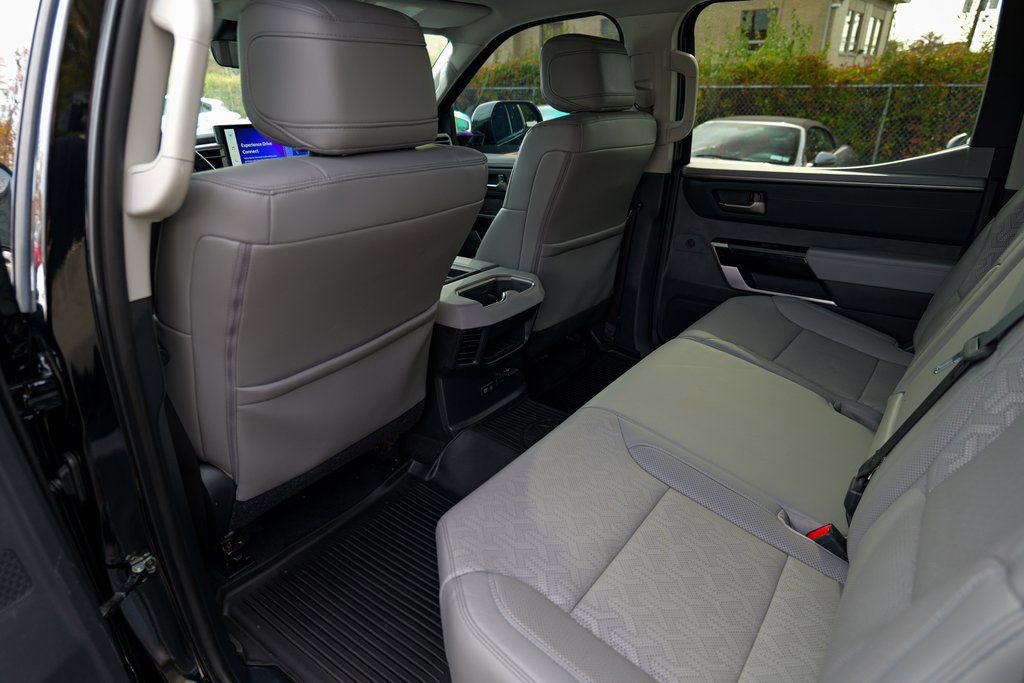 Used 2023 Toyota Tundra Limited image 27