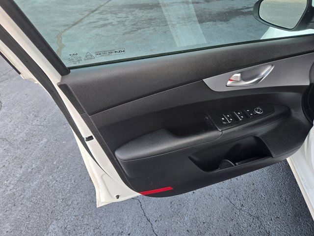 Used 2023 Kia Forte LXS w/ LXS Technology Package image 21