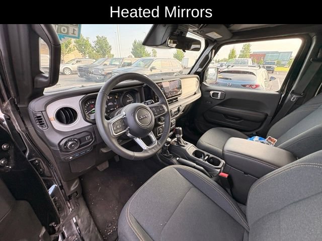 Used 2025 Jeep Wrangler Unlimited Sahara AWD/4WD image 13