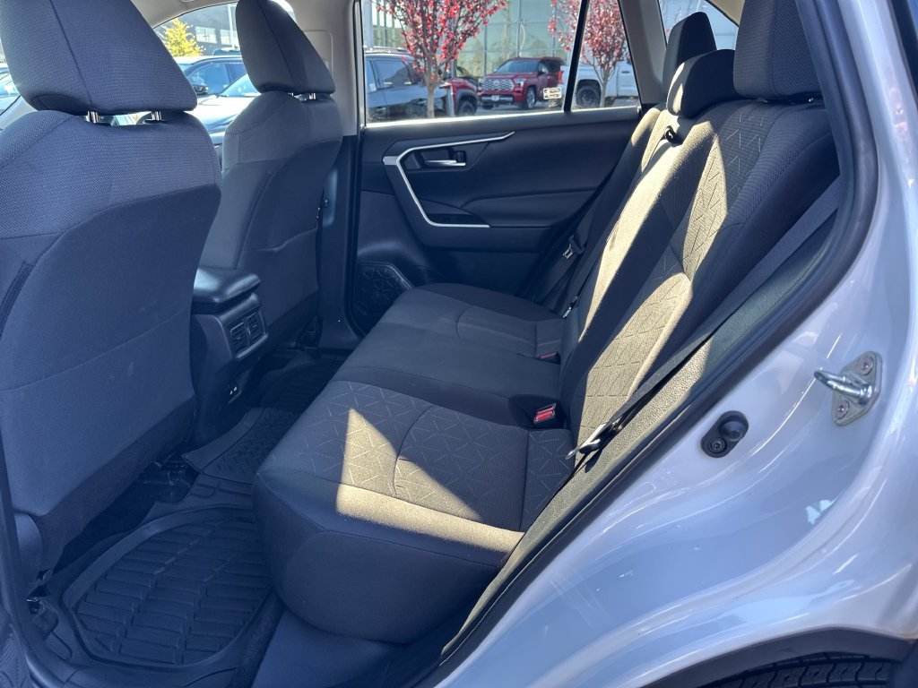 Certified 2021 Toyota RAV4 XLE AWD/4WD image 14