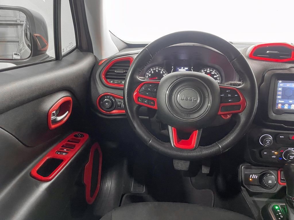 Used 2018 Jeep Renegade Altitude image 7