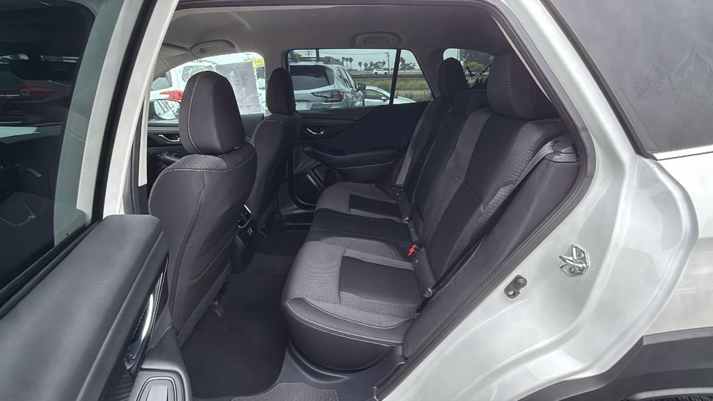Certified 2025 Subaru Outback Premium AWD/4WD image 17