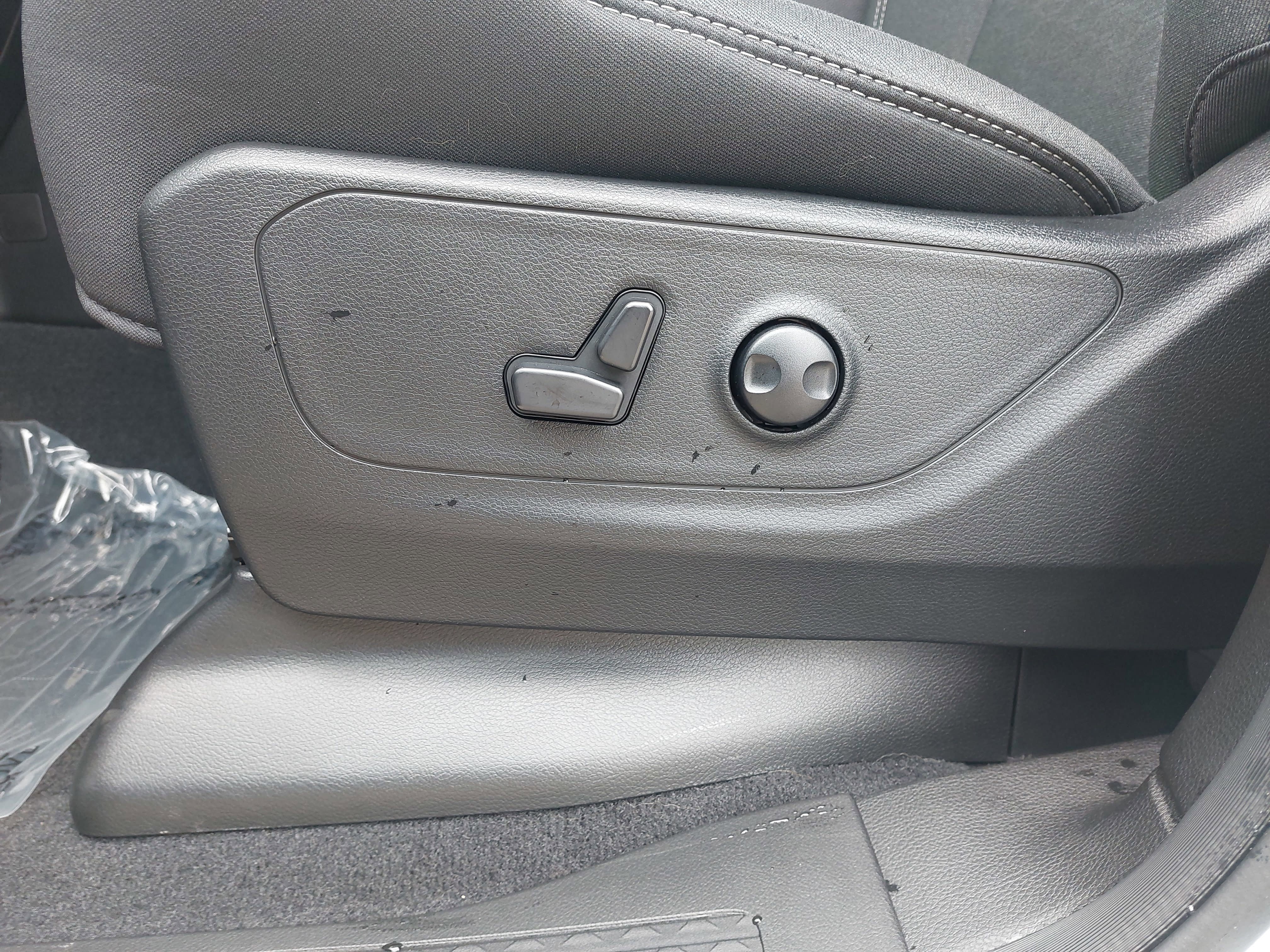 Used 2025 RAM 1500 Big Horn AWD/4WD image 30