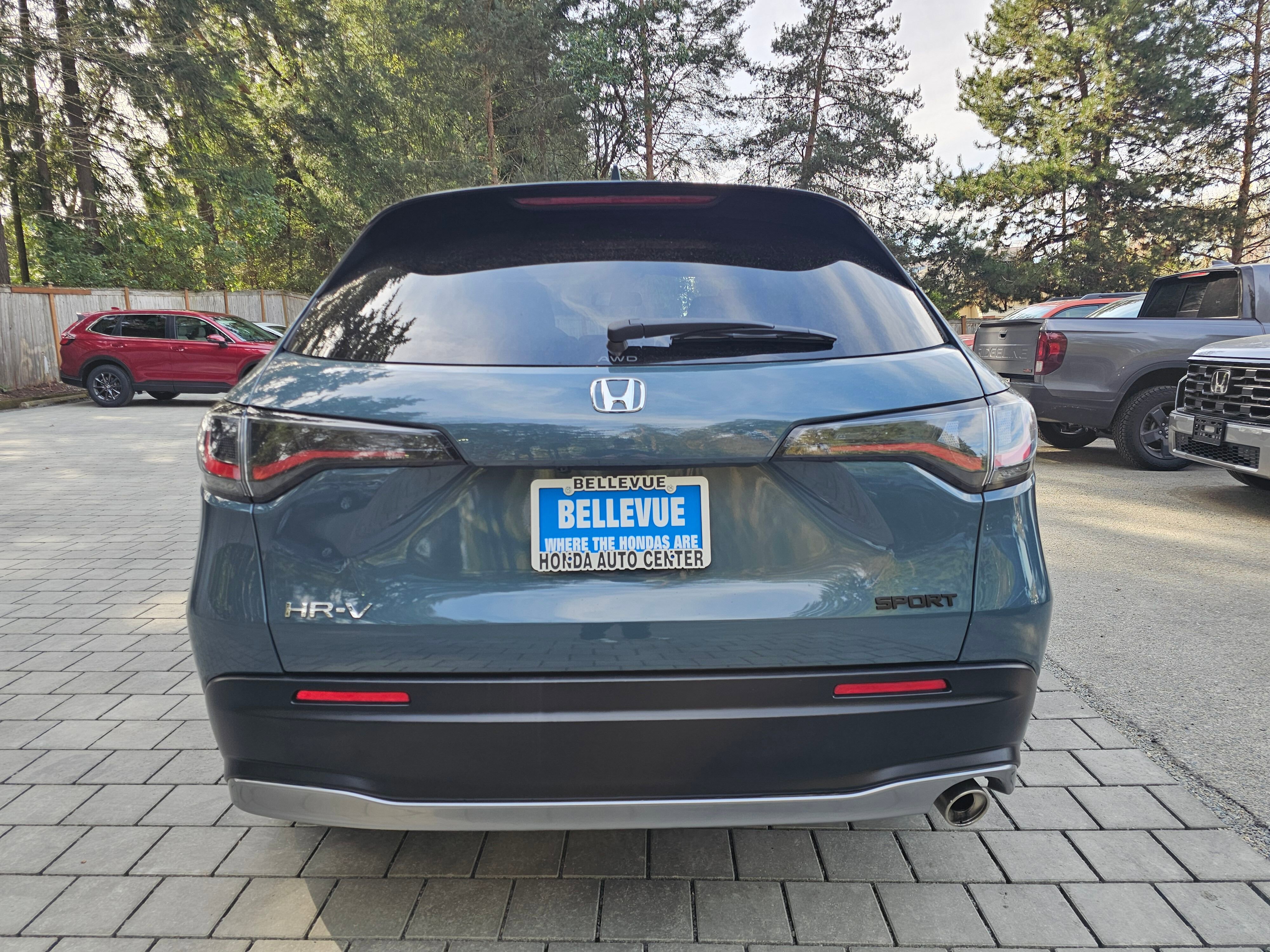 Certified 2025 Honda HR-V Sport image 6