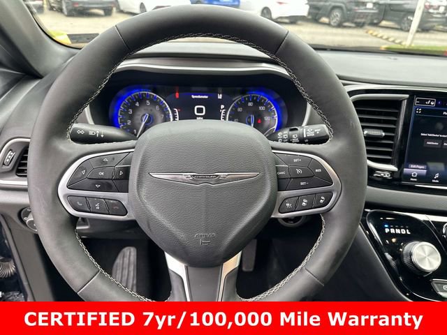 Used 2025 Chrysler Pacifica Select FWD image 28