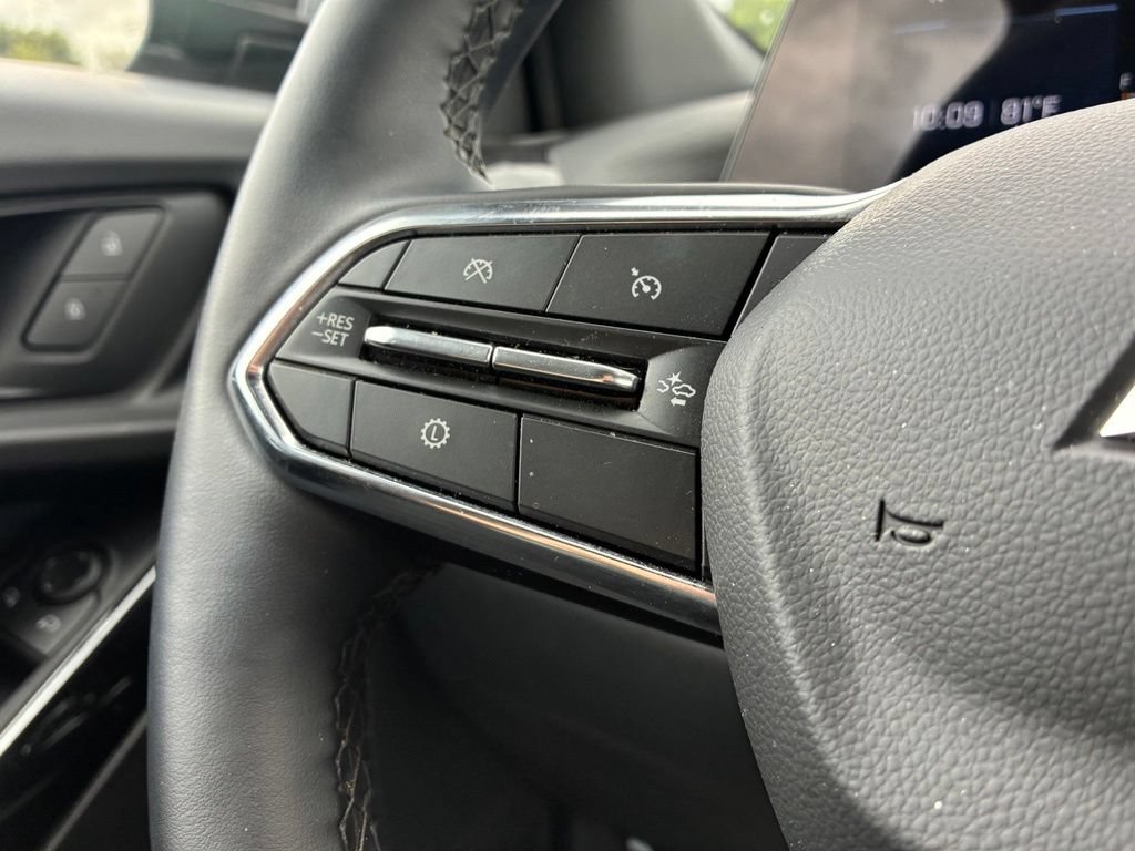 Used 2026 Chevrolet Equinox LT AWD/4WD image 49