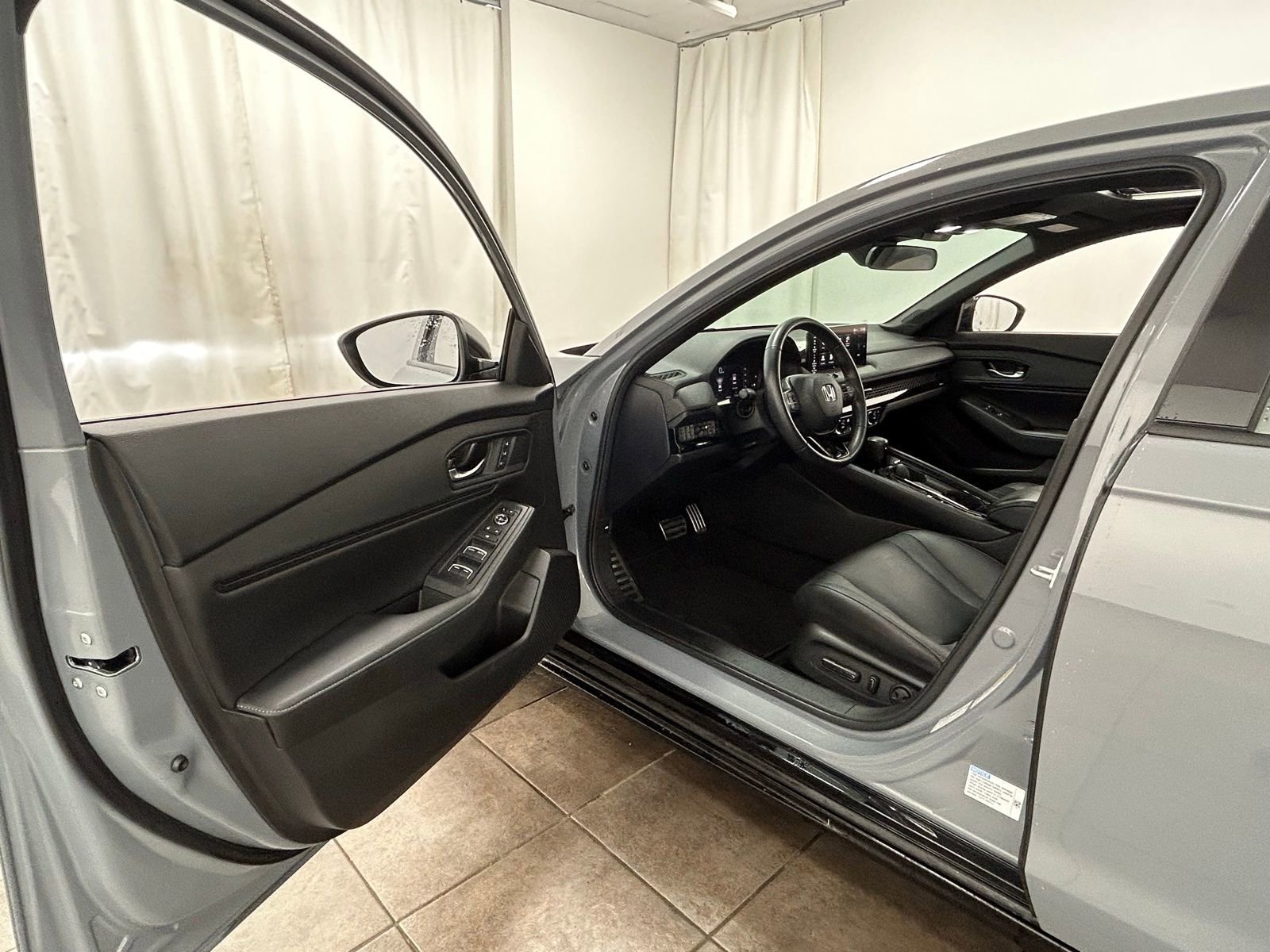 Used 2023 Honda Accord Sport image 23