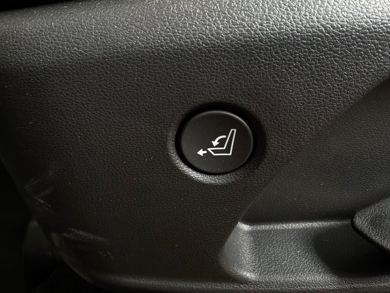 Used 2026 Hyundai Palisade SEL FWD image 13