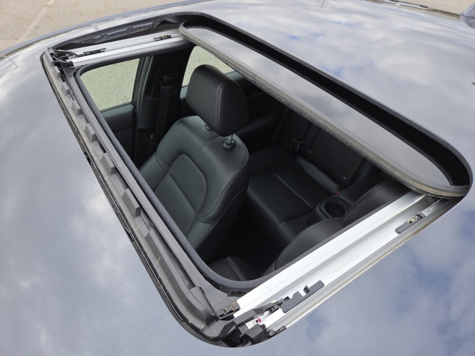 Used 2024 Honda Civic Sport Touring image 4