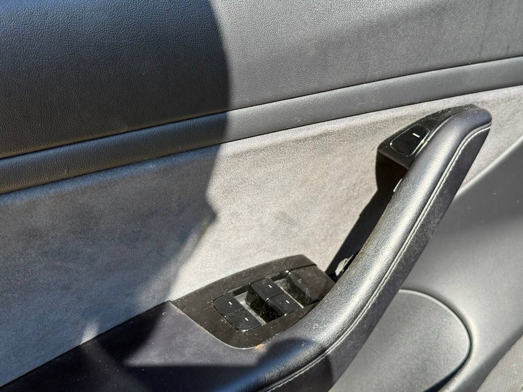Used 2018 Tesla Model 3 Long Range RWD image 11