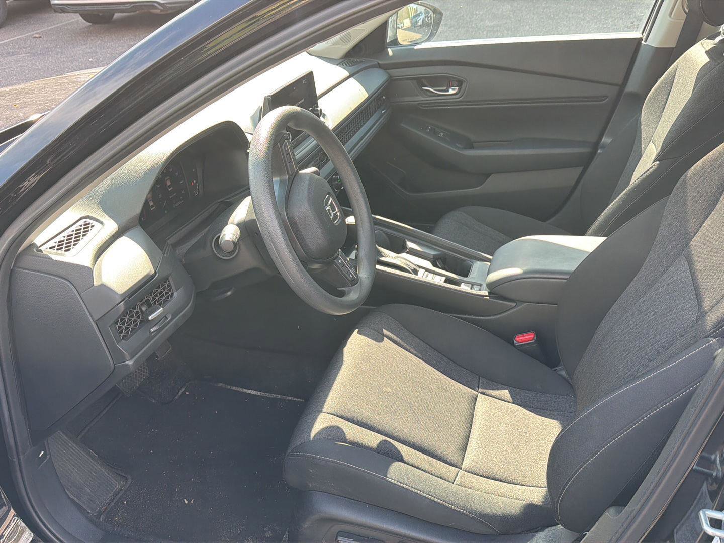 Used 2023 Honda Accord EX image 11