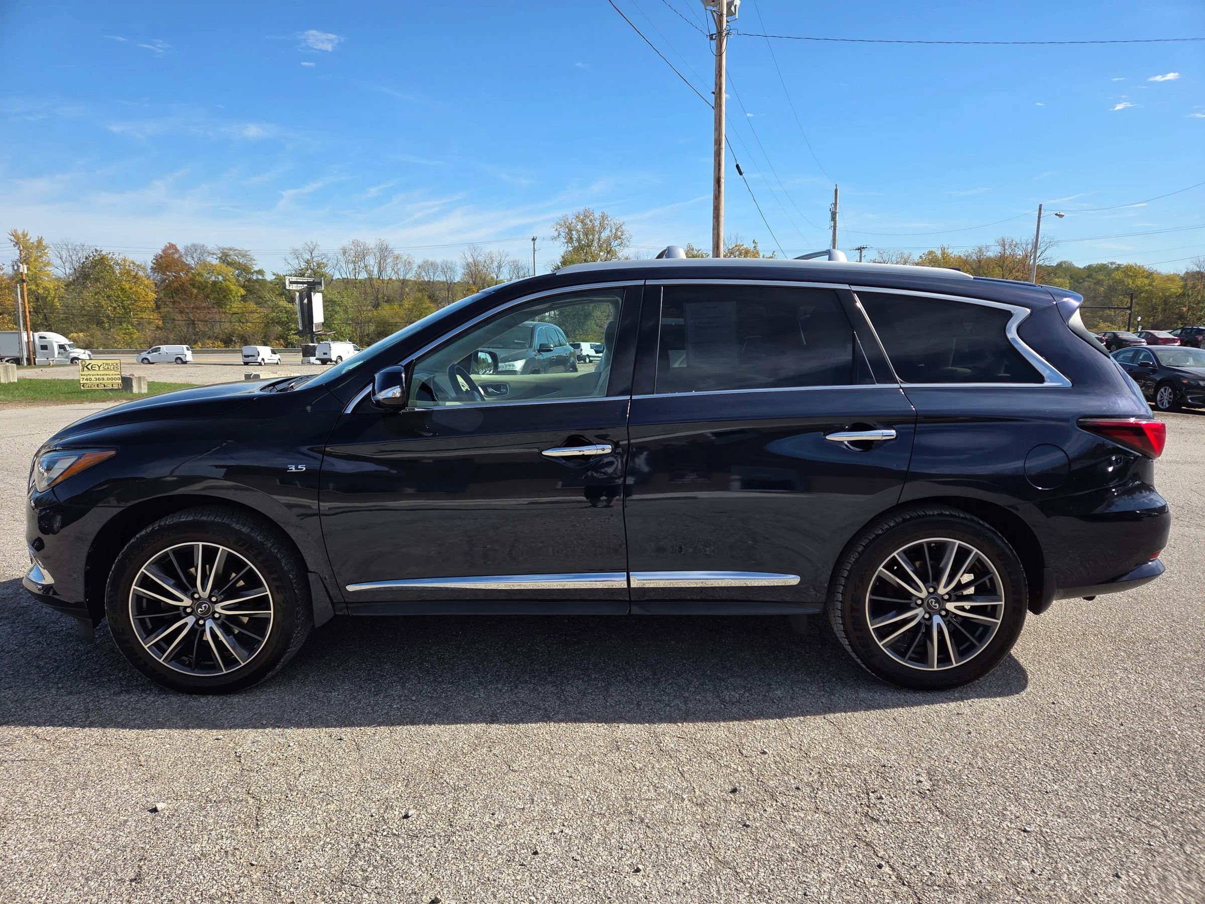Used 2018 INFINITI QX60 Luxe w/ Deluxe Technology Package