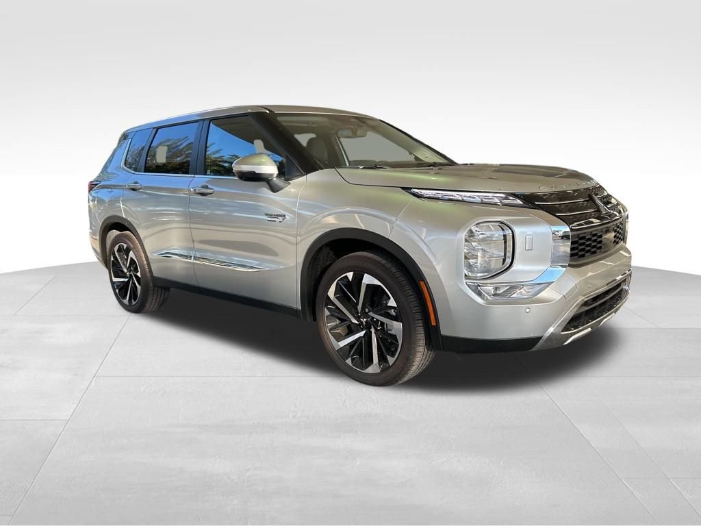 New 2025 Mitsubishi Outlander SE image 2