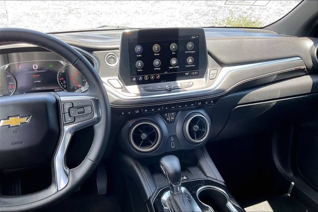 Used 2023 Chevrolet Blazer Premier w/ Enhanced Convenience Package FWD image 5