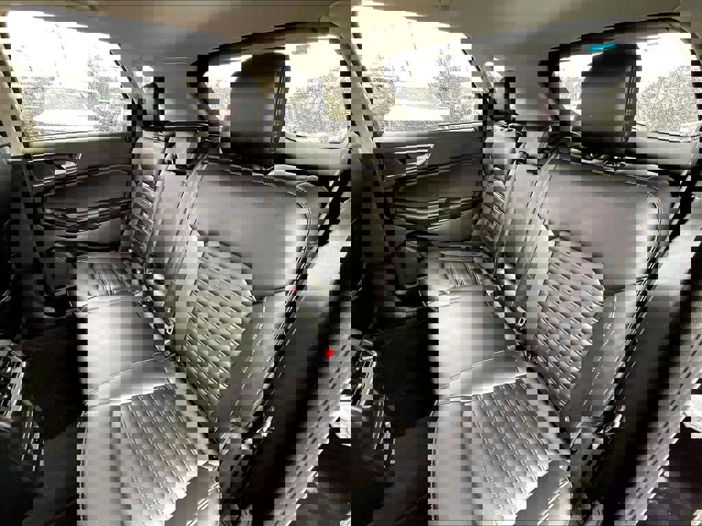 Used 2023 Ford Edge SEL AWD/4WD image 14