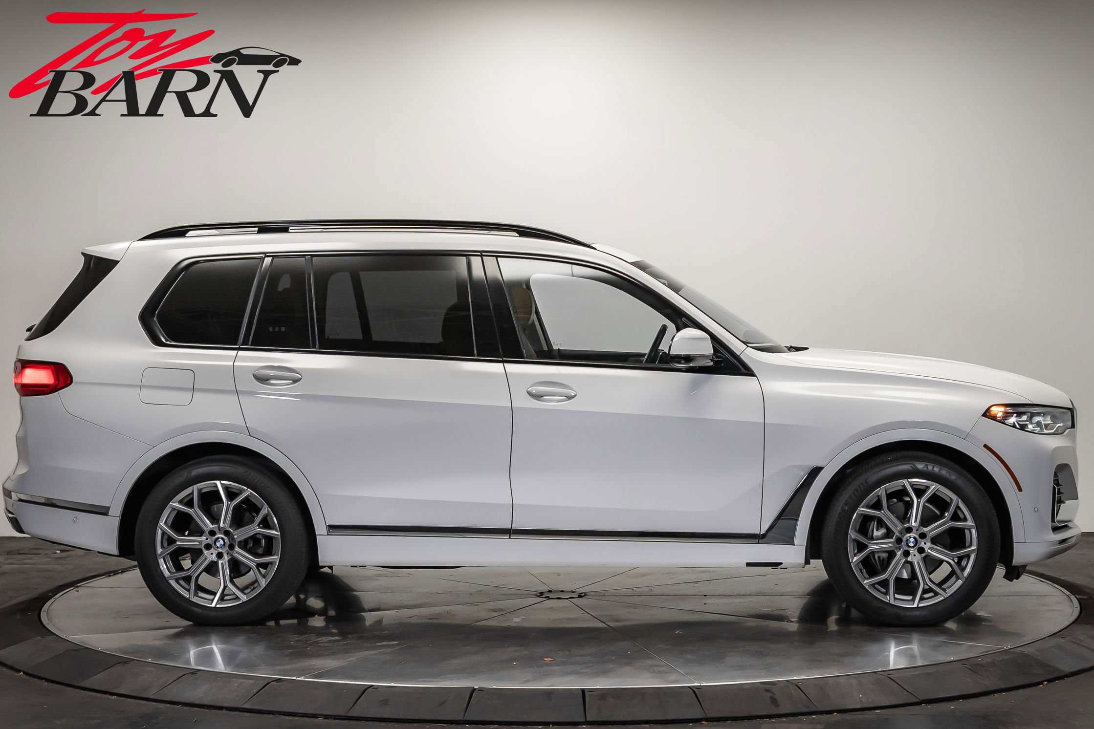 Used 2022 BMW X7 xDrive40i w/ Premium Package image 6
