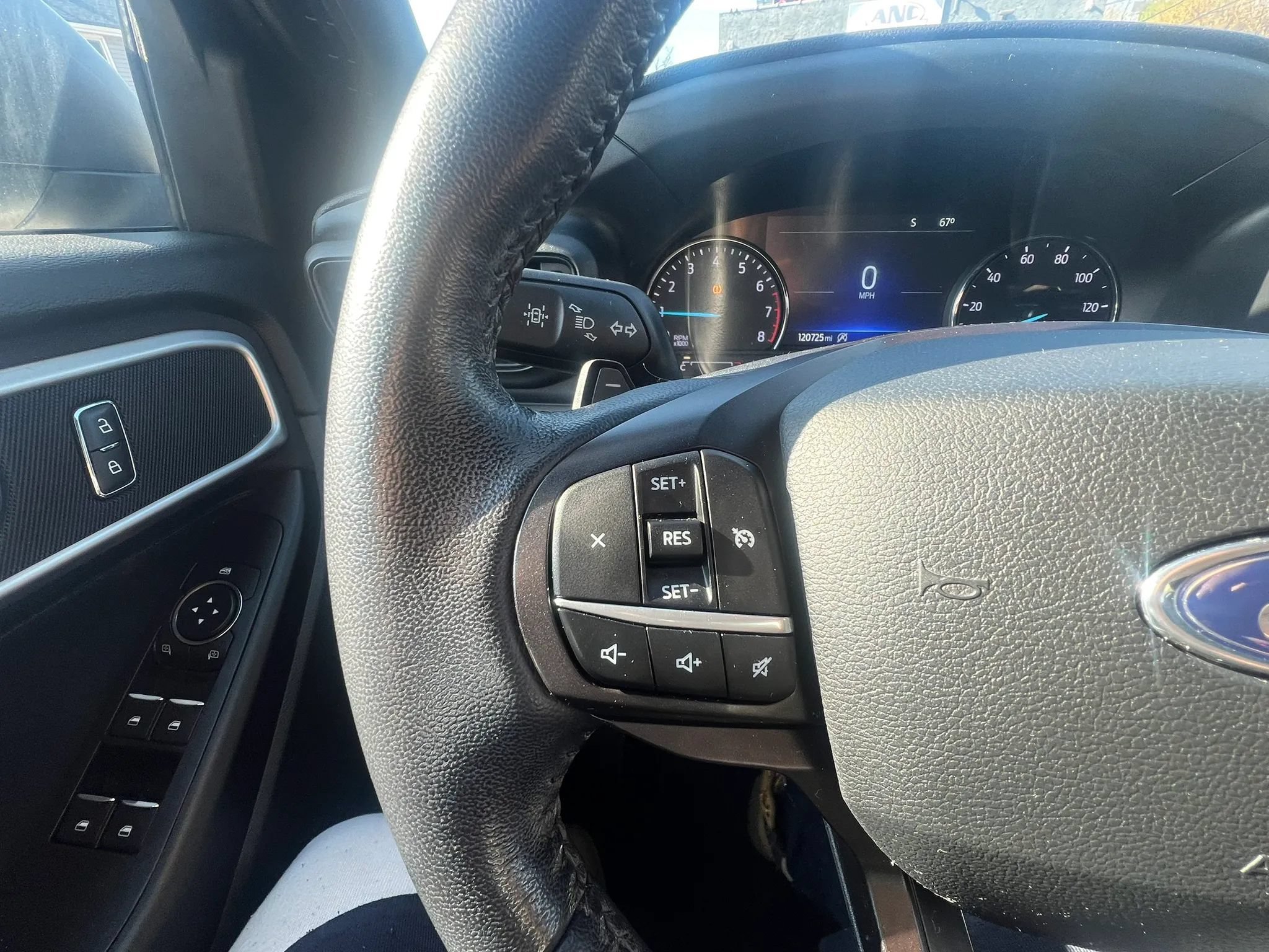 Used 2020 Ford Explorer XLT AWD/4WD image 21