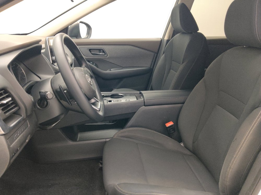 Used 2023 Nissan Rogue S FWD image 17