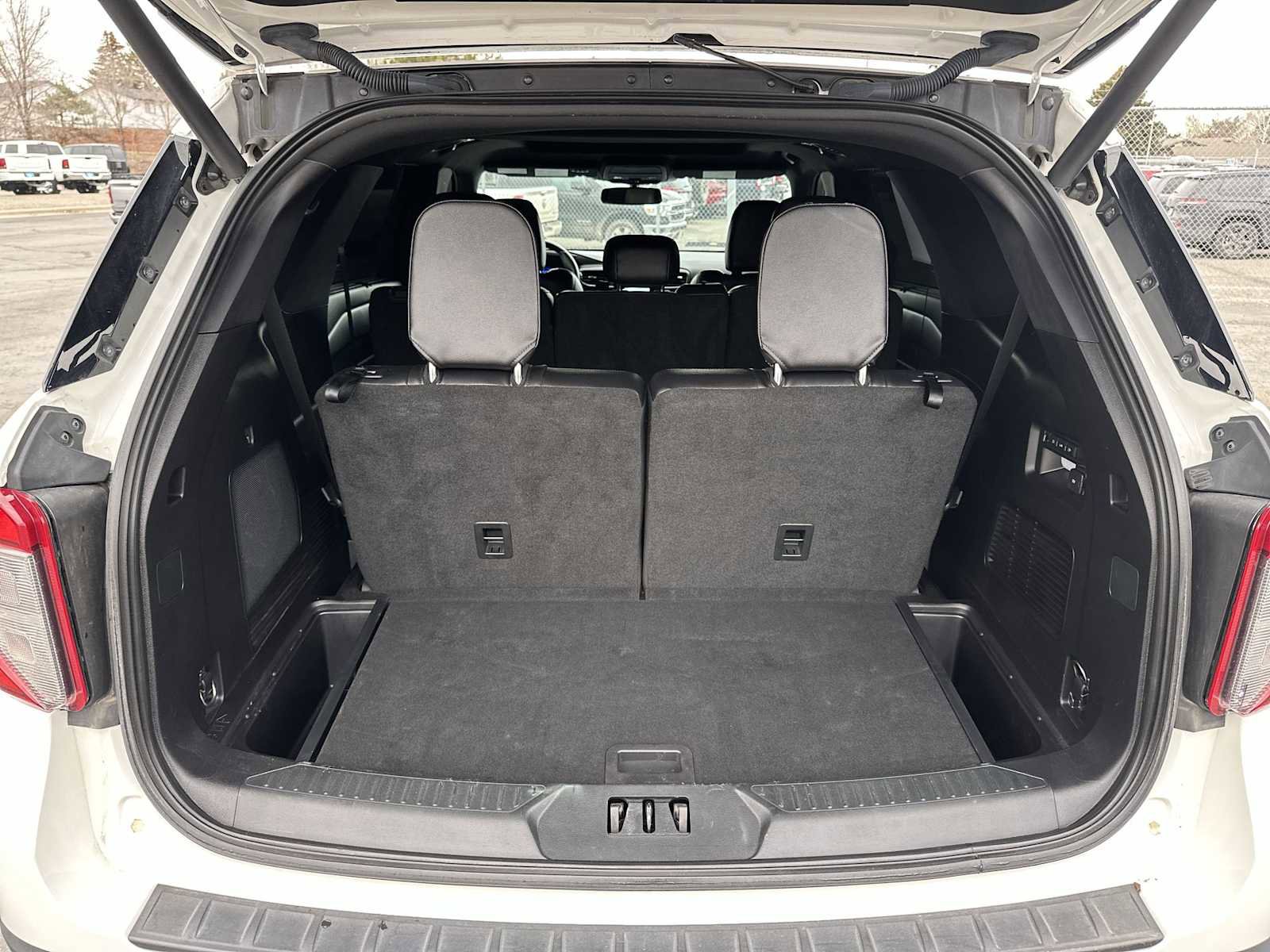 Used 2021 Ford Explorer ST w/ ST Street Pack image 20