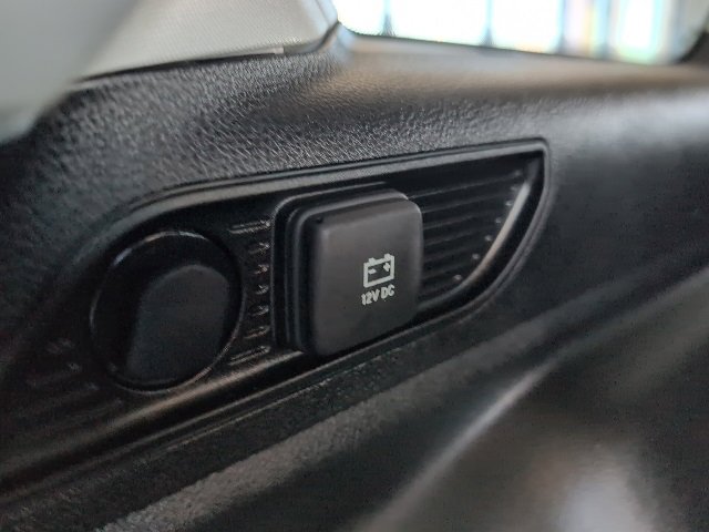 Used 2023 Jeep Grand Cherokee Limited image 11