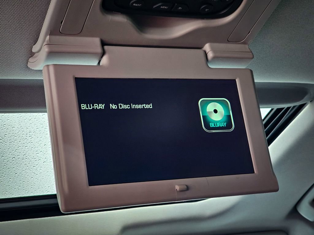 Used 2018 GMC Yukon SLT w/ Premium Edition image 38