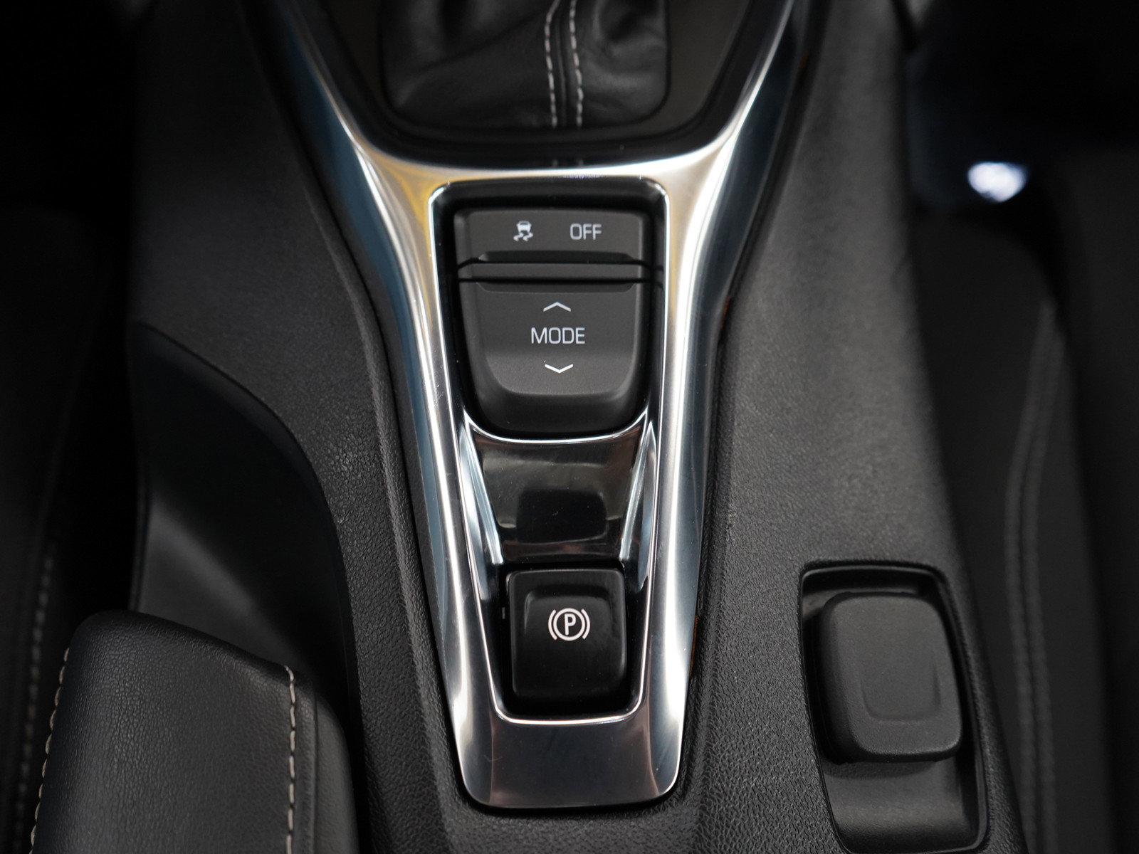 Used 2019 Chevrolet Camaro SS RWD image 21