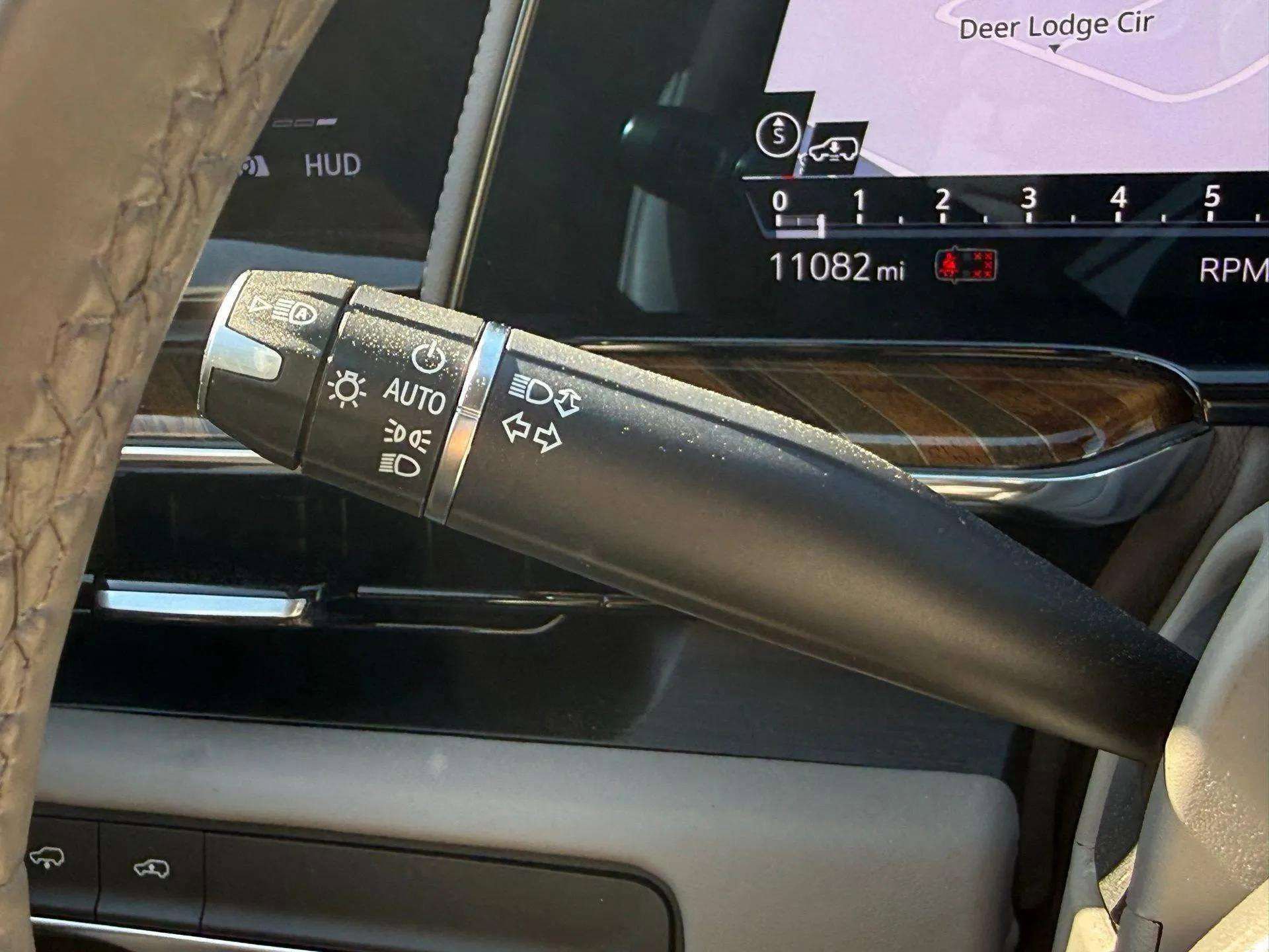 Used 2024 Cadillac Escalade ESV Sport Platinum w/ Heavy-Duty Trailer Package image 47