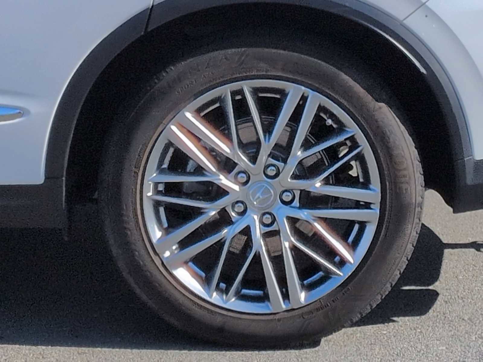 Used 2023 Acura MDX SH-AWD w/ Advance Package image 14