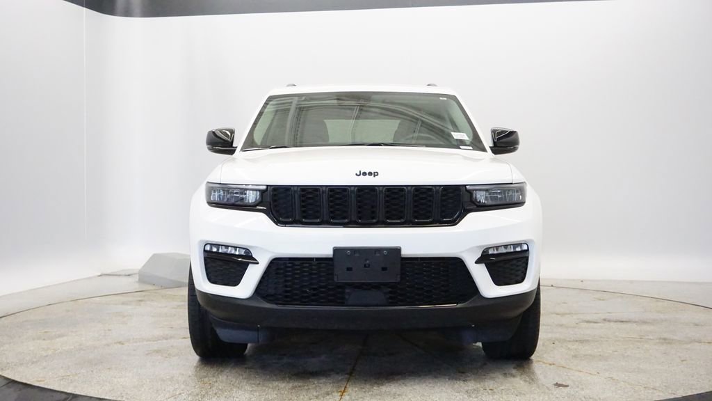 Certified 2023 Jeep Grand Cherokee Limited w/ Black Appearance Package image 8