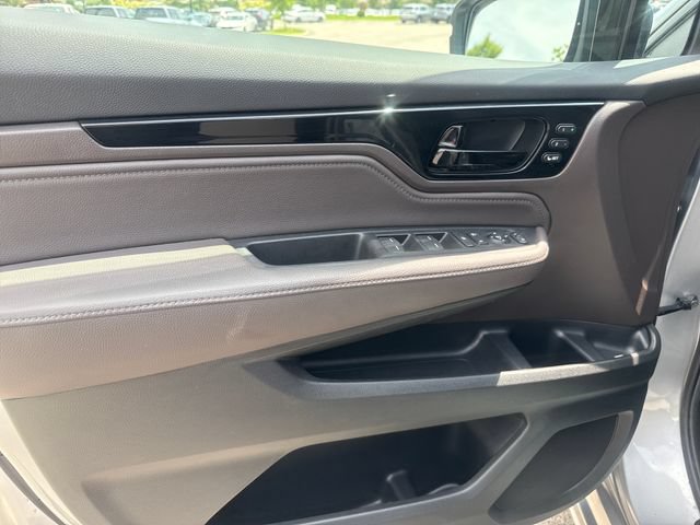 Certified 2024 Honda Odyssey Touring image 9