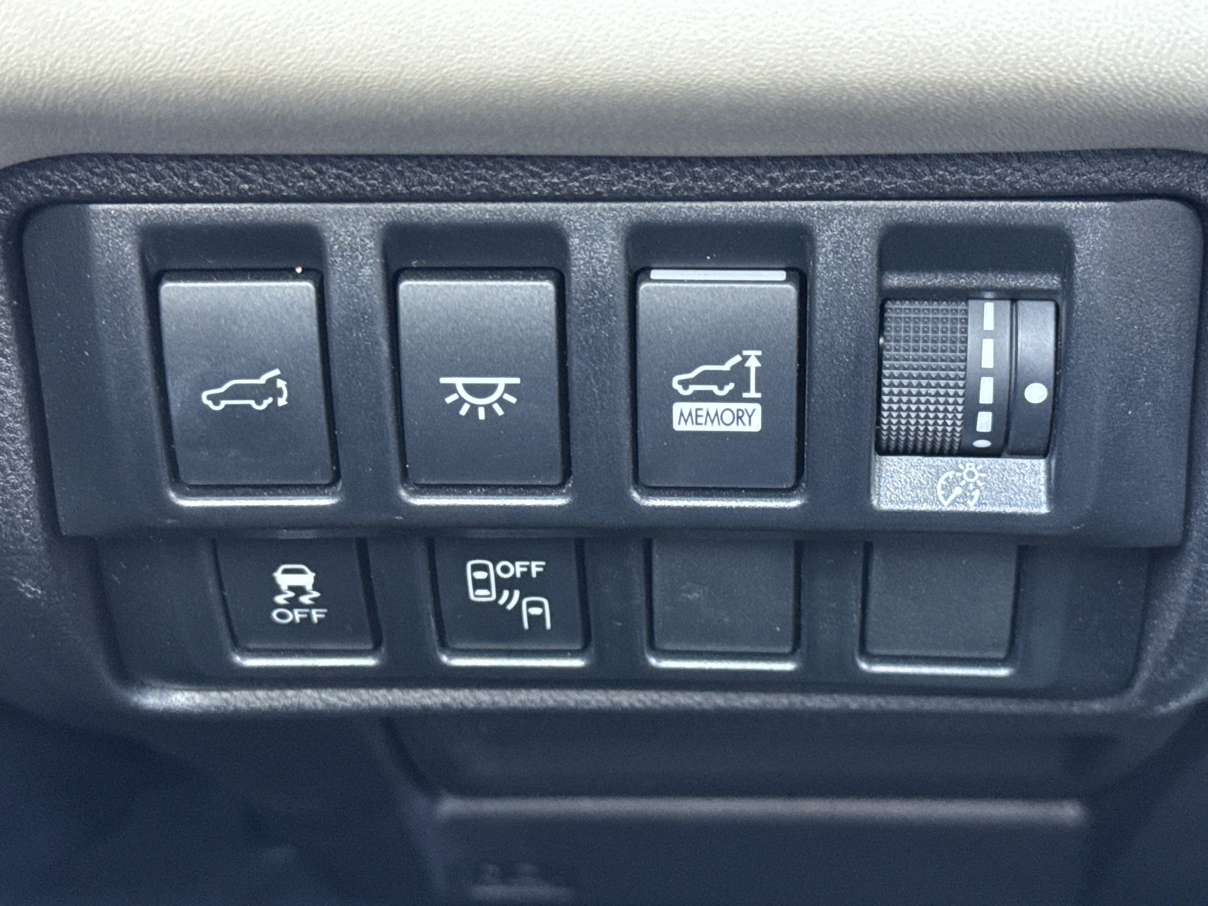 Used 2021 Subaru Ascent Limited image 24